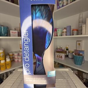 Pro Detangler Brush - Limited Edition